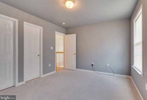 288 Fraser Ct, Charles Town WV  25414-5463 exterior