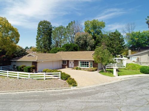 2009 Driftwood Dr, Fullerton, CA 92831-1017