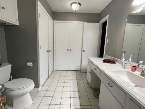 717 Kingsbridge Dr, Garland TX 75040-3515 exterior