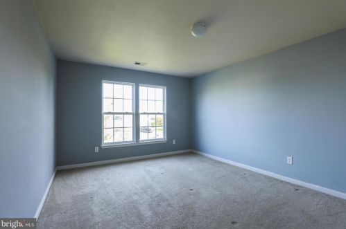 49 Pebble Beach Cir, Charles Town WV  25414-4061 exterior