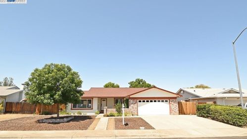 1075 Vienna St, Livermore, CA 94550-5616