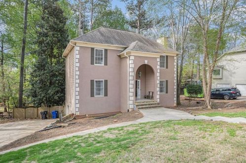 2377 Battle Forest Dr, Marietta GA  30064-2630 exterior