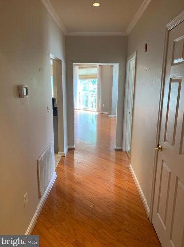 1851 Stratford Park Pl, Herndon, VA 20190-3364