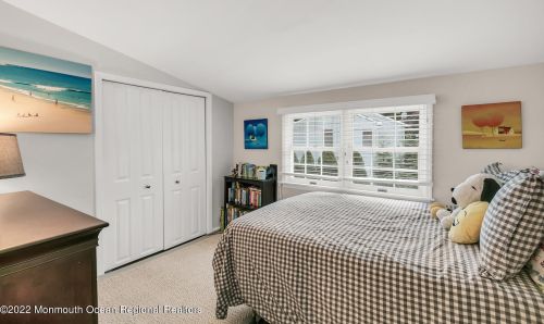 174 White St, Tinton Falls NJ exterior