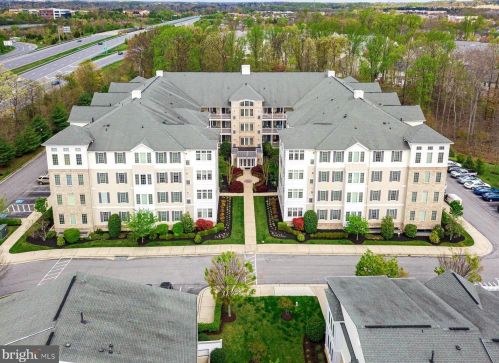 8820 Shining Oceans Way, Columbia MD 21045-5958 exterior