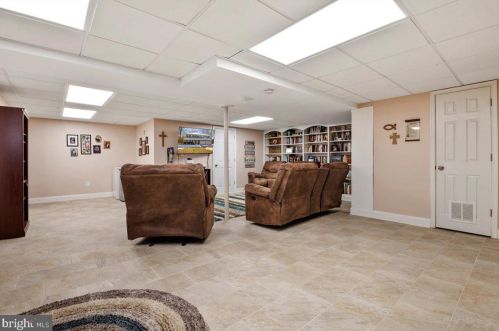 255 Baskerville Ct, Severna Park MD 21146-2125 exterior