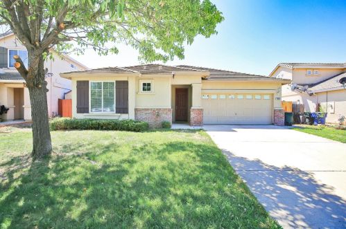 8569 Melville Dr, Elk Grove, CA 95758-7253