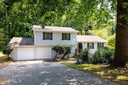 6309 Field Glen Rd, Stone Mountain, GA 30087-4916