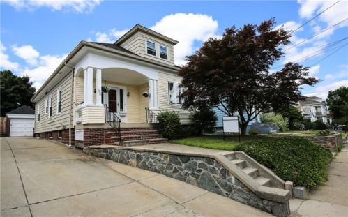36 Lindy Ave, Providence, RI 02908-4026