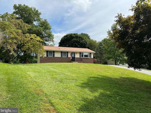 5713 Manor Dr, Woodbine MD  21797-9522 exterior