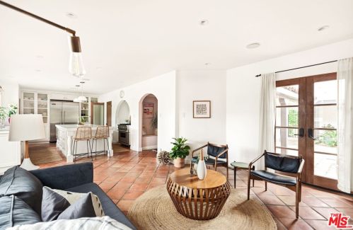 1114 Mountain St, Glendale CA  91207-1834 exterior