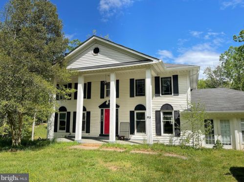 83 Whispering Oaks Ln, Fredericksburg, VA 22406-4030