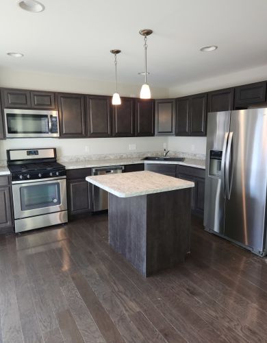639 Florence St, Pingree Grove IL  60140-5608 exterior