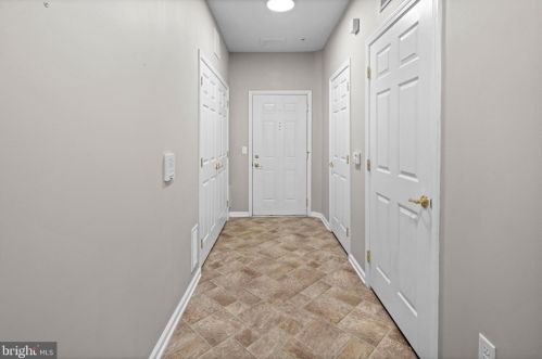 518 Timberlake Dr, Trenton, NJ 08618-1479