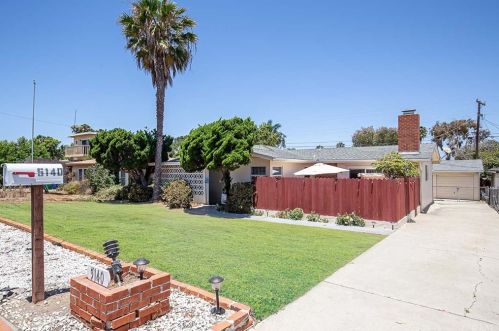 5140 Los Robles Dr, Carlsbad, CA 92008-4326
