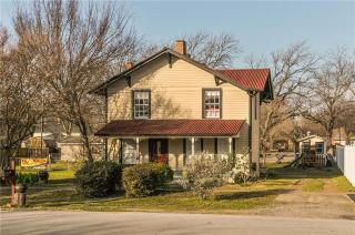 111 6th St, Midlothian, TX 76065-3206