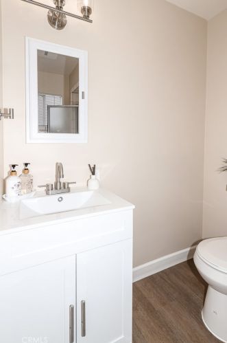 1220 Minaret Ave, Turlock CA  95380-5528 exterior