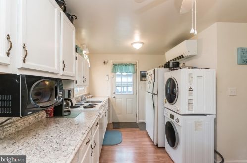 26 Raging River Rd, Falling Waters WV  25419-4247 exterior