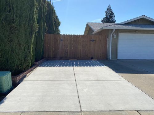1381 Shaefer St, Manteca, CA 95336-6923