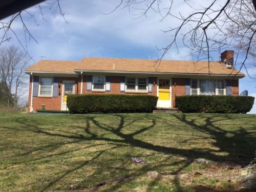 7827 Lee Hwy, Raphine, VA 24472-2606