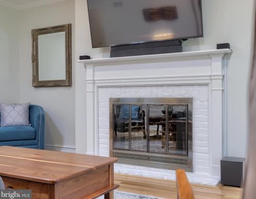 2033 Crescent Rd, York PA  17403-4760 exterior