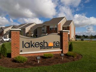 727 Beachfront Dr, Evansville IN  47715-9104 exterior