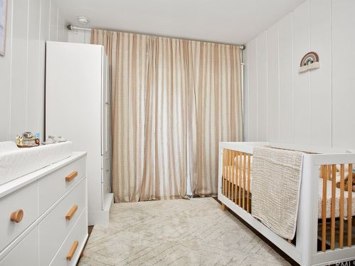 645 Ivy St, Glendale CA  91204-1027 exterior