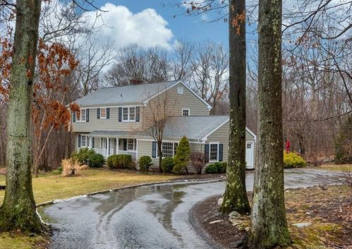 37 Tanners Dr, Wilton, CT 06897-1118