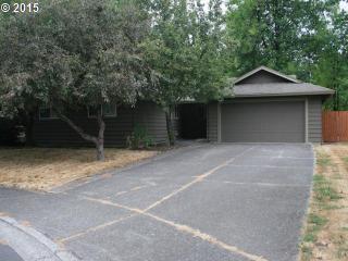8835 Bomar Ct, Portland, OR 97223-6820