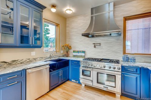 1101 Emerson St, Denver, CO 80210-1619