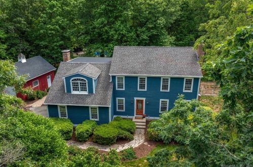 35 Heatherwood Dr, Colchester, CT 06415-1808