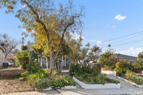 2950 11th St, Riverside CA  92507-4961 exterior