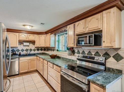 950 Briarwood Dr, Denver CO exterior