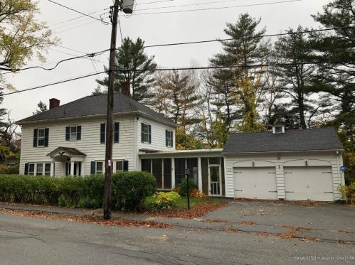 11 Pine Ave, Livermore Falls, ME 04254-1329