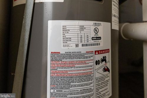 2024 8th St, Philadelphia PA  19122-1304 exterior