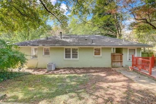 2612 Blount St, Atlanta GA  30344-6716 exterior