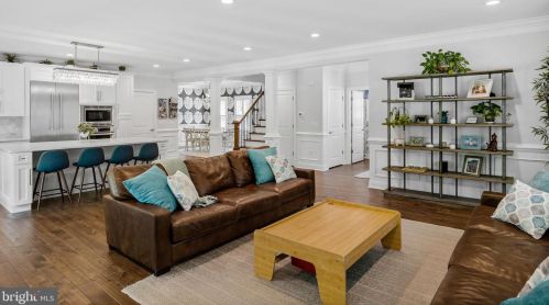 232 Elm Ave, Tavistock NJ 08033-2535 exterior