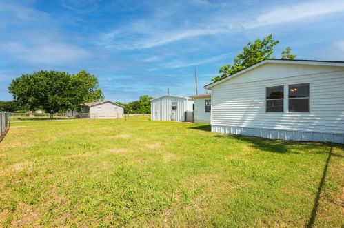 7942 County Road 392, Princeton TX 75407-4513 exterior