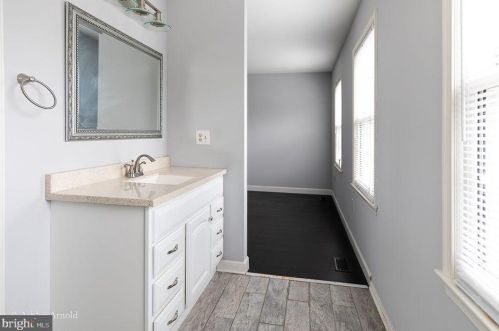 7922 Pebble Brk Ct, Springfield VA  22153-2619 exterior