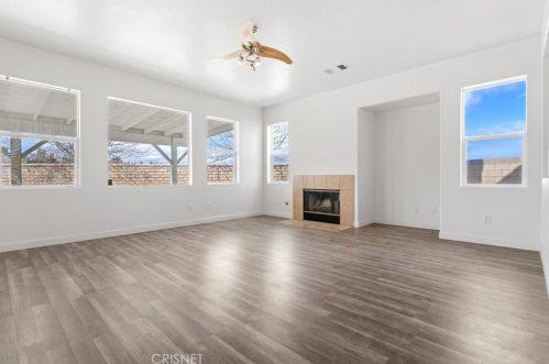 44015 Moccasin Pl, Lancaster CA  93536-6857 exterior