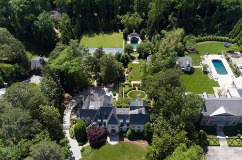 2740 Habersham Rd, Atlanta GA  30305-2938 exterior