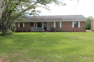 236 Old Pearson Hwy, Willacoochee, GA 31650-4206