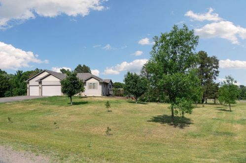 31221 142nd St, Princeton, MN 55371-3754