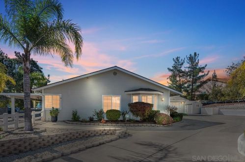 24719 Sarda Ct, Ramona, CA 92065-4657
