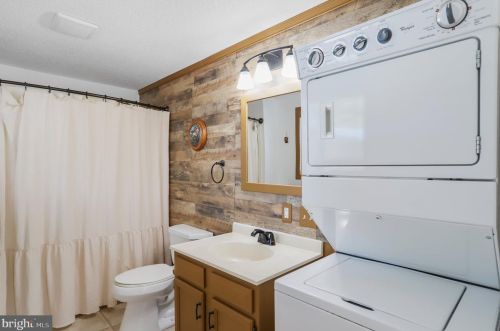 283 The Woods Rd, Hedgesville WV  25427-6886 exterior