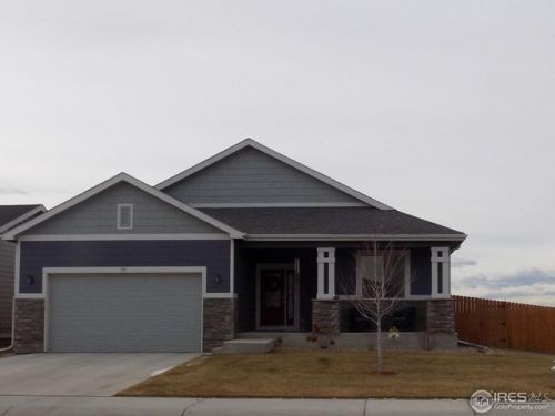 913 Settlers Dr, Milliken, CO 80543-3232