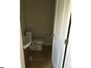 2255 12th St, Philadelphia PA  19133-1033 exterior