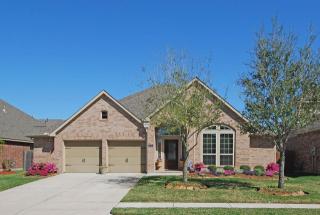 2713 Night Song Dr, Pearland, TX 77584-3752