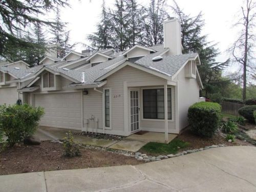 2219 Country Villa Ct, Auburn, CA 95603-9002