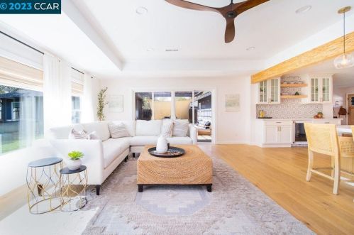 113 Vivian Dr, Concord CA  94523-2935 exterior